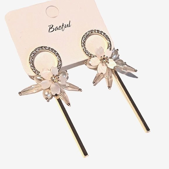 18k Gold-Plated Drop Floral Earrings - Picture 6 of 8